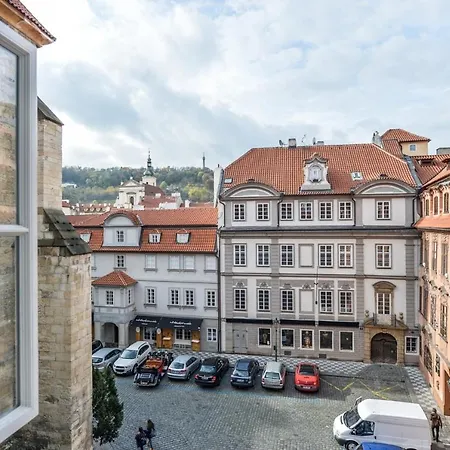Charles Bridge Modern Apartment *